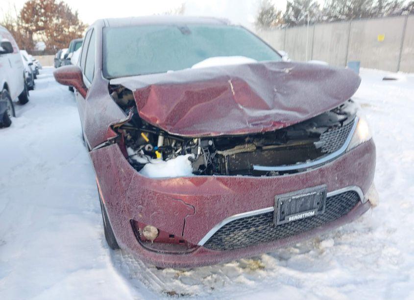 Photo 6 of 2018 Chrysler Pacifica TOURING PLUS (VIN 2C4RC1FG6JR315529)