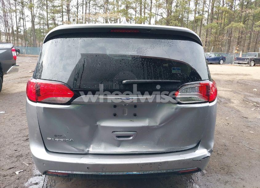 Photo 16 of 2019 Chrysler Pacifica TOURING PLUS (VIN 2C4RC1FG6KR507373)