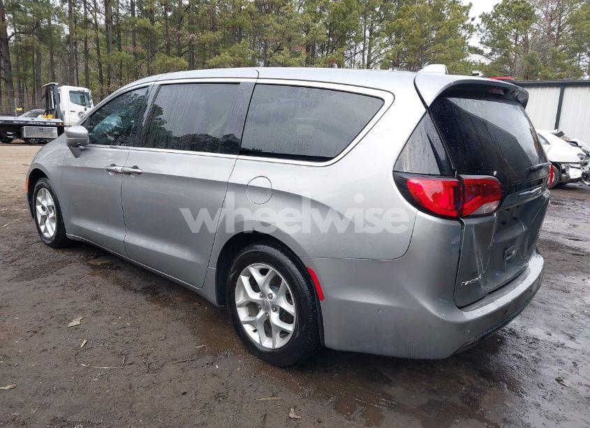 Photo 3 of 2019 Chrysler Pacifica TOURING PLUS (VIN 2C4RC1FG6KR507373)