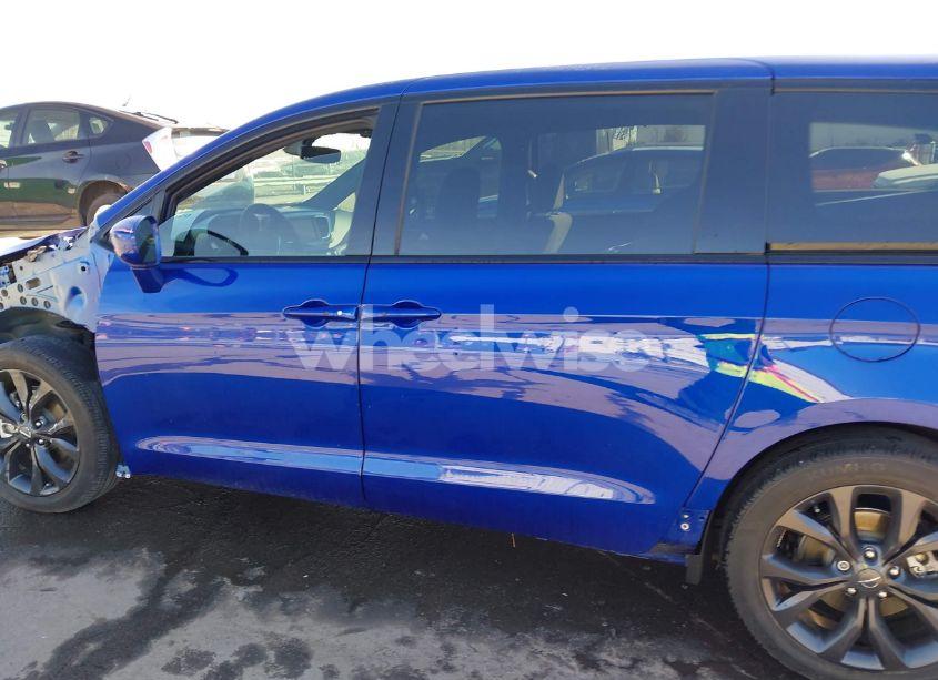 Photo 15 of 2019 Chrysler Pacifica TOURING PLUS (VIN 2C4RC1FG6KR567458)