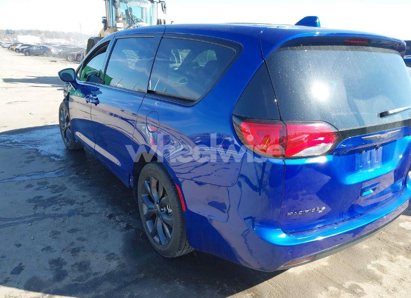 Photo 3 of 2019 Chrysler Pacifica TOURING PLUS (VIN 2C4RC1FG6KR567458)