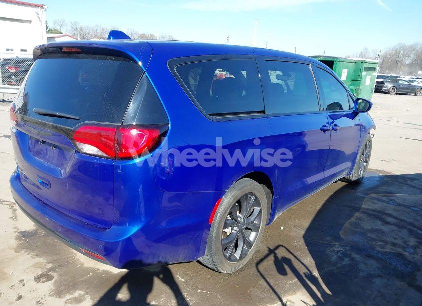 Photo 4 of 2019 Chrysler Pacifica TOURING PLUS (VIN 2C4RC1FG6KR567458)