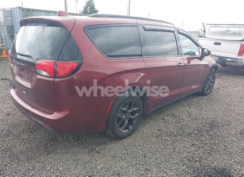 Photo 4 of 2020 Chrysler Pacifica TOURING (VIN 2C4RC1FG6LR142887)