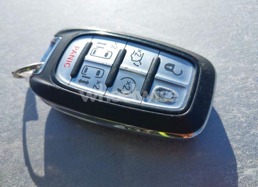 Photo 11 of 2020 Chrysler Pacifica TOURING (VIN 2C4RC1FG7LR245543)