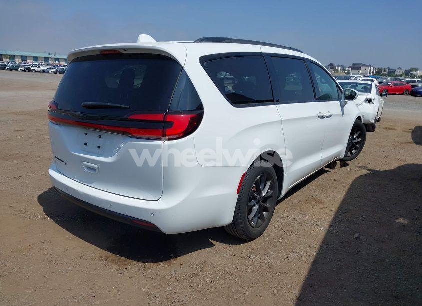 Photo 4 of 2021 Chrysler Pacifica TOURING (VIN 2C4RC1FG7MR605587)