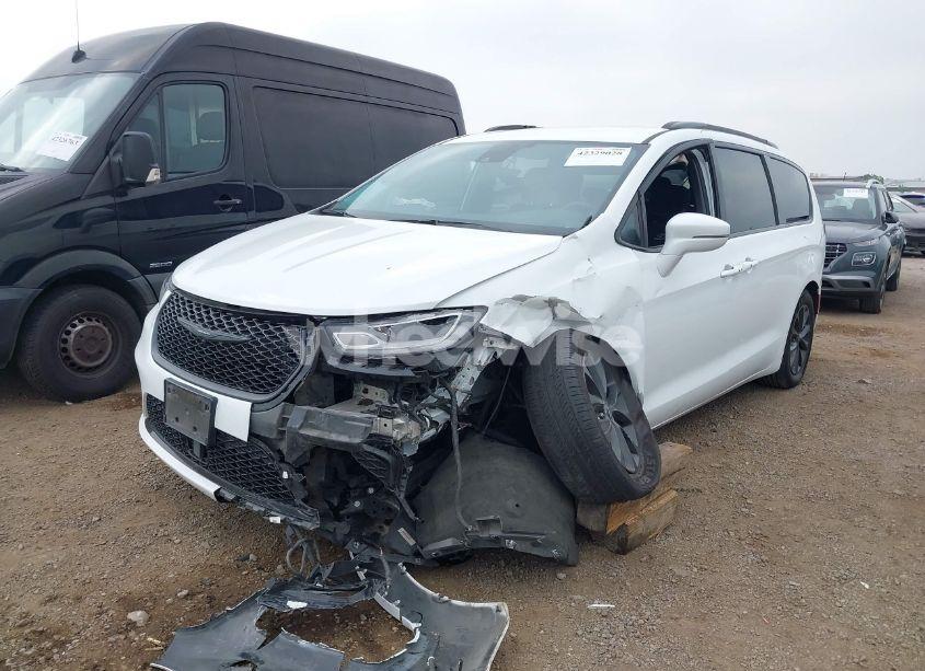 Photo 6 of 2021 Chrysler Pacifica TOURING (VIN 2C4RC1FG7MR605587)