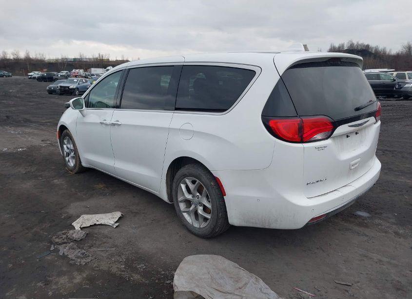 Photo 3 of 2019 Chrysler Pacifica TOURING PLUS (VIN 2C4RC1FG8KR575724)