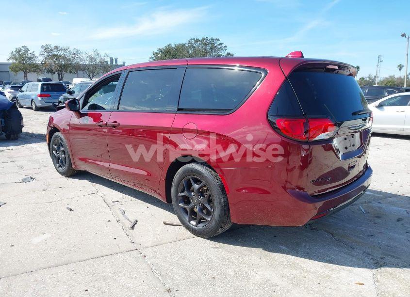 Photo 3 of 2020 Chrysler Pacifica TOURING (VIN 2C4RC1FG8LR123340)