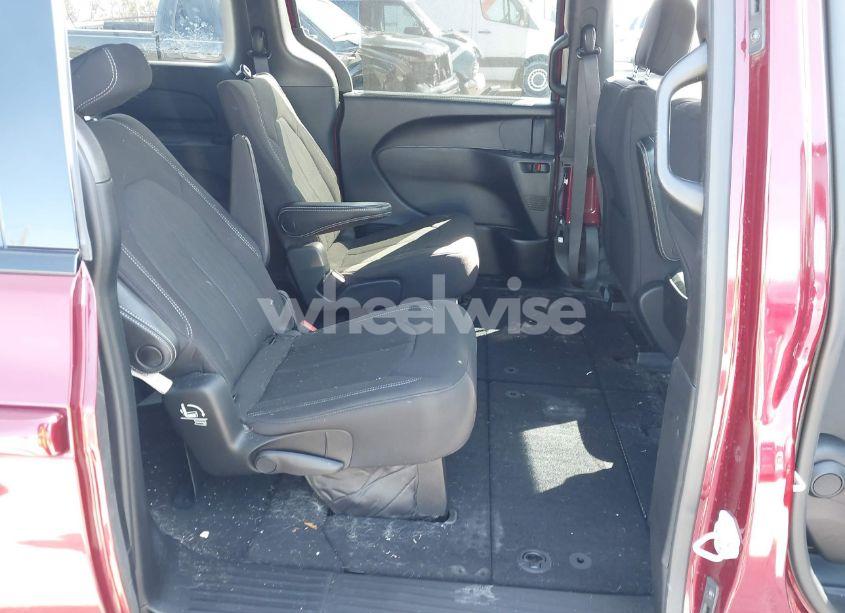 Photo 8 of 2020 Chrysler Pacifica TOURING (VIN 2C4RC1FG8LR123340)