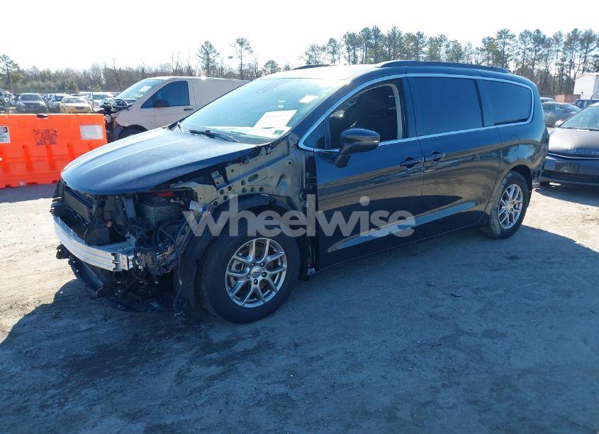 Photo 2 of 2021 Chrysler Pacifica TOURING (VIN 2C4RC1FG8MR510147)