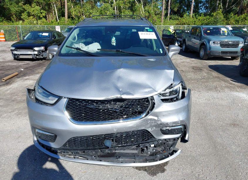 Photo 12 of 2021 Chrysler Pacifica TOURING (VIN 2C4RC1FG8MR555699)