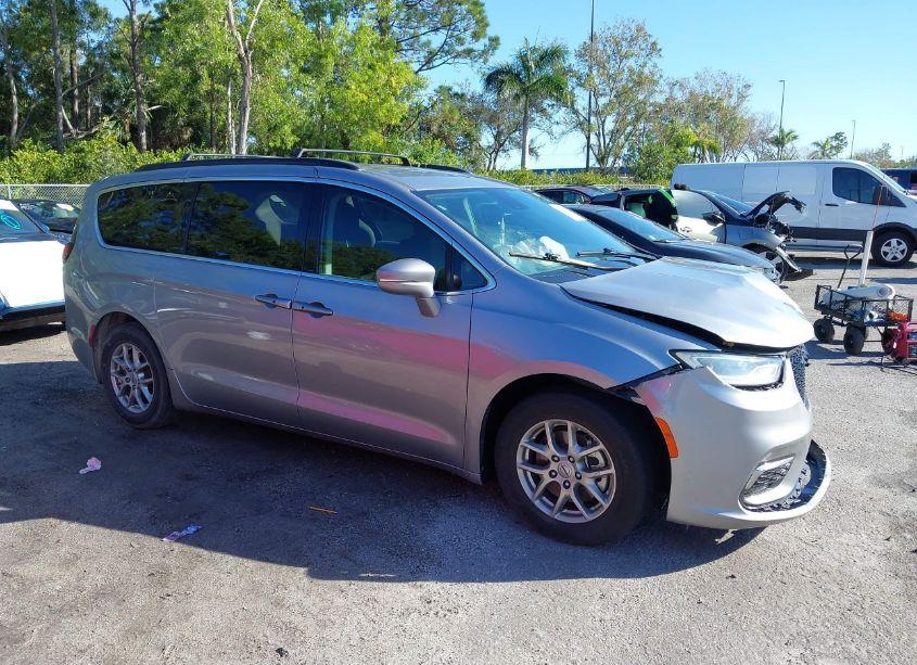 Photo 14 of 2021 Chrysler Pacifica TOURING (VIN 2C4RC1FG8MR555699)