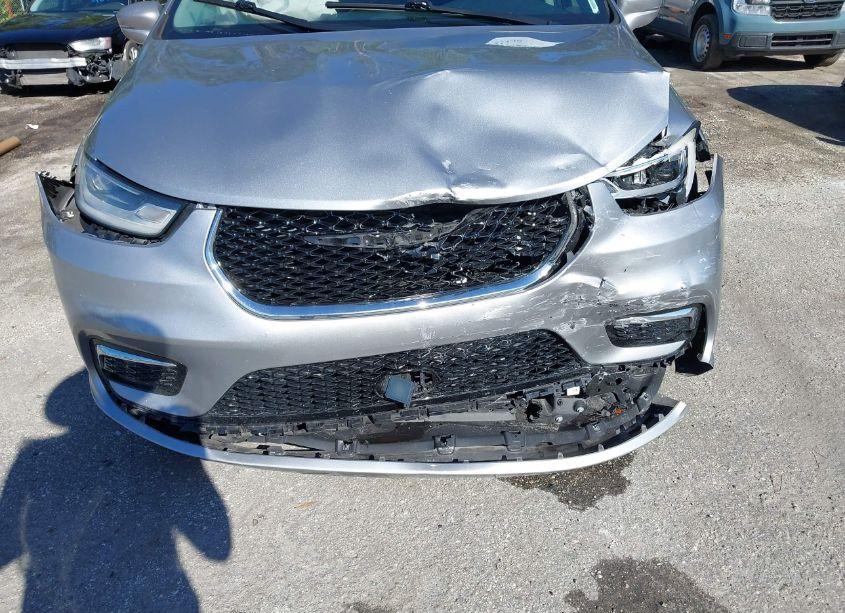 Photo 6 of 2021 Chrysler Pacifica TOURING (VIN 2C4RC1FG8MR555699)