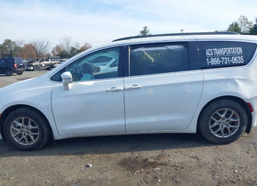 Photo 13 of 2021 Chrysler Pacifica TOURING (VIN 2C4RC1FG8MR598889)