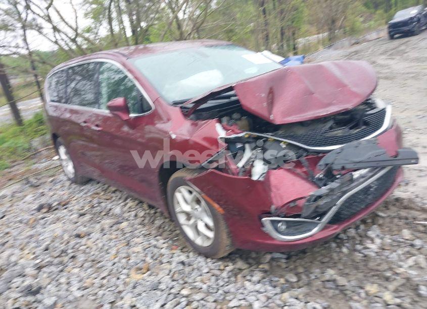 2018 Chrysler Pacifica TOURING PLUS (VIN 2C4RC1FG9JR111131) main photo