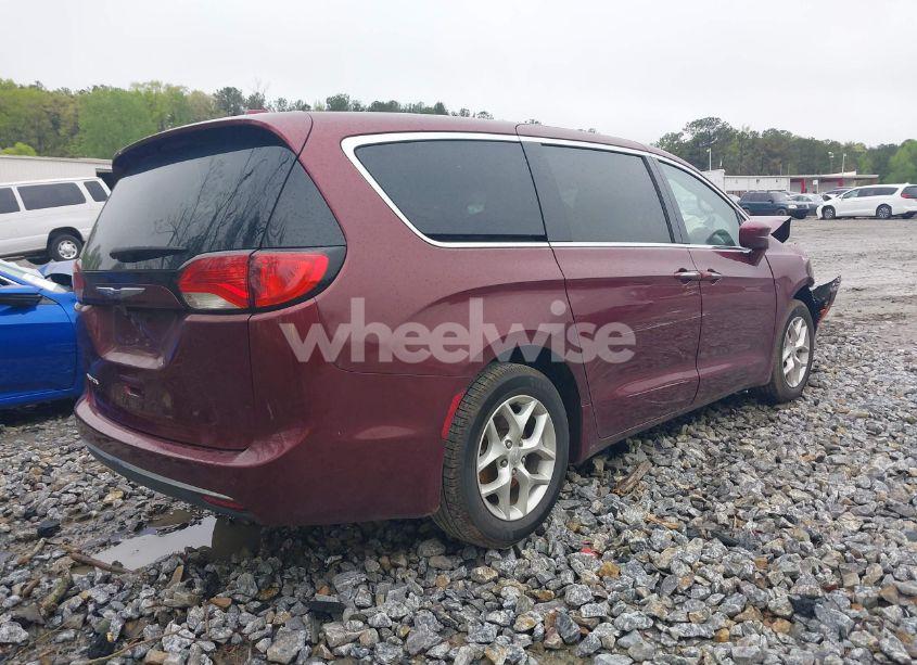 Photo 4 of 2018 Chrysler Pacifica TOURING PLUS (VIN 2C4RC1FG9JR111131)