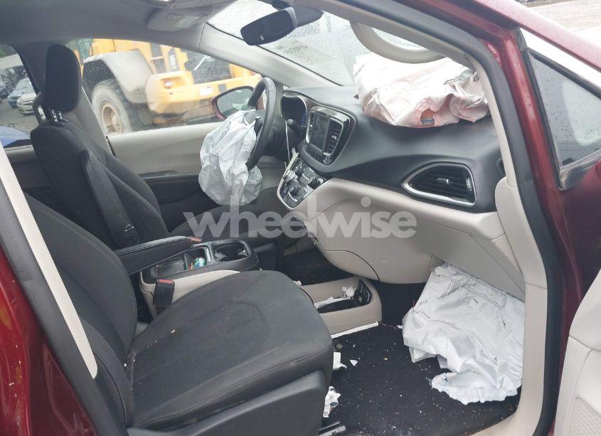 Photo 5 of 2018 Chrysler Pacifica TOURING PLUS (VIN 2C4RC1FG9JR111131)