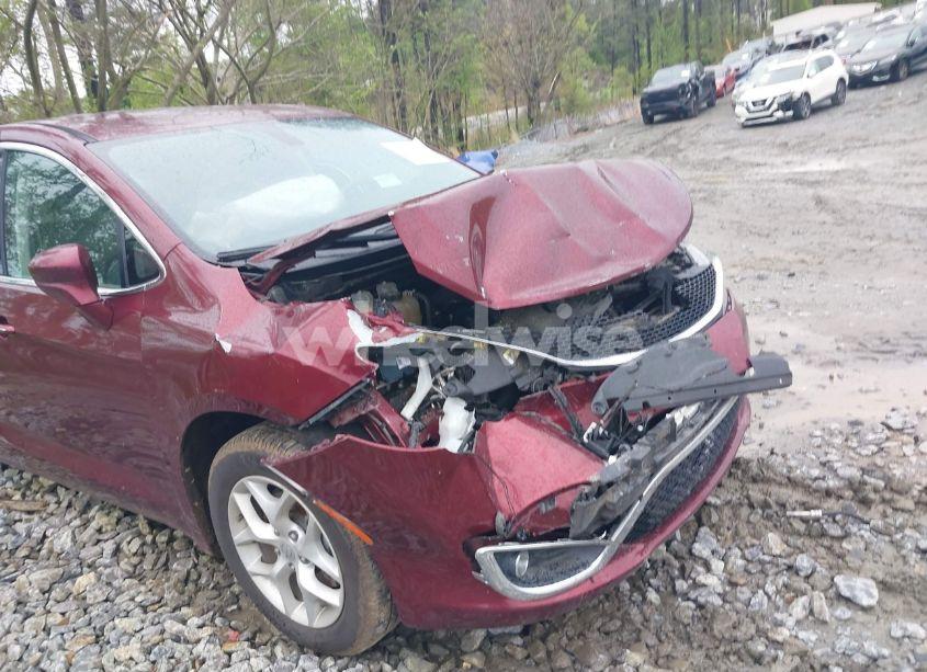 Photo 6 of 2018 Chrysler Pacifica TOURING PLUS (VIN 2C4RC1FG9JR111131)