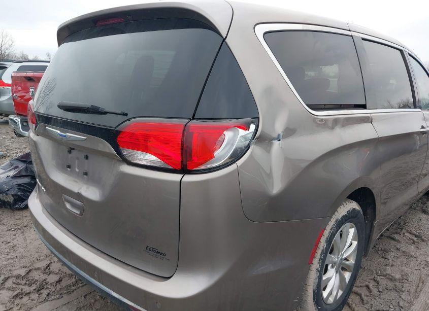 Photo 17 of 2018 Chrysler Pacifica TOURING PLUS (VIN 2C4RC1FG9JR154710)