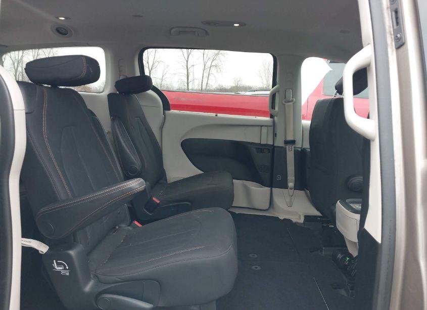 Photo 8 of 2018 Chrysler Pacifica TOURING PLUS (VIN 2C4RC1FG9JR154710)