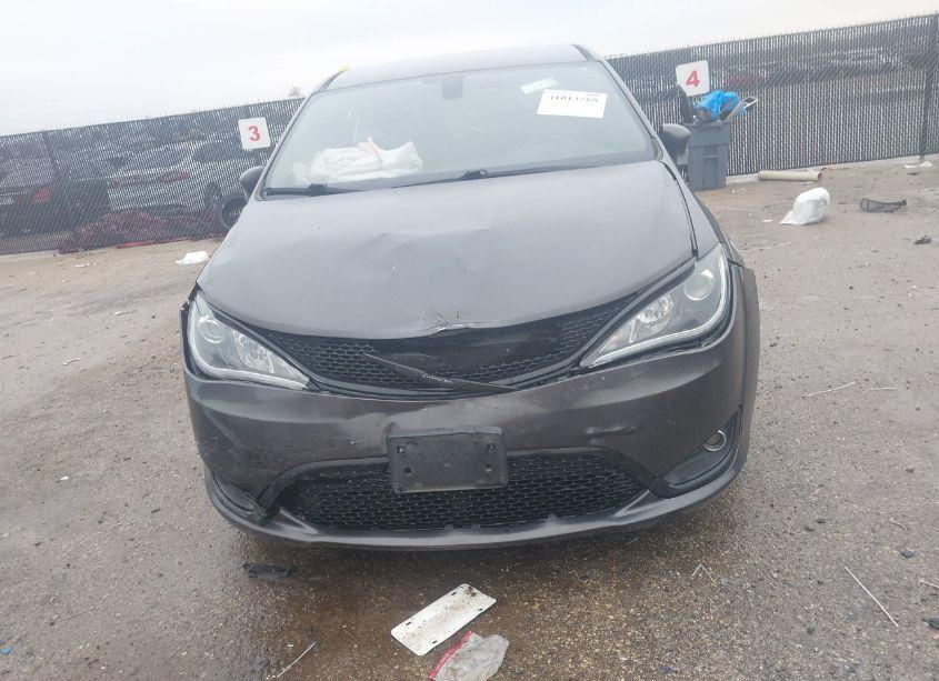 Photo 11 of 2018 Chrysler Pacifica TOURING PLUS (VIN 2C4RC1FG9JR227932)