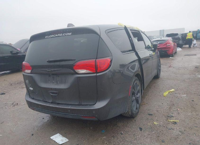 Photo 4 of 2018 Chrysler Pacifica TOURING PLUS (VIN 2C4RC1FG9JR227932)