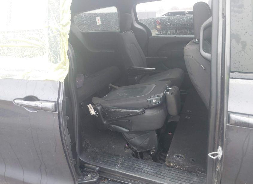 Photo 8 of 2018 Chrysler Pacifica TOURING PLUS (VIN 2C4RC1FG9JR227932)