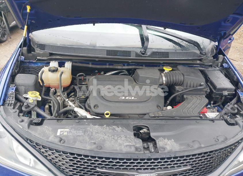 Photo 10 of 2018 Chrysler Pacifica TOURING PLUS (VIN 2C4RC1FG9JR228594)