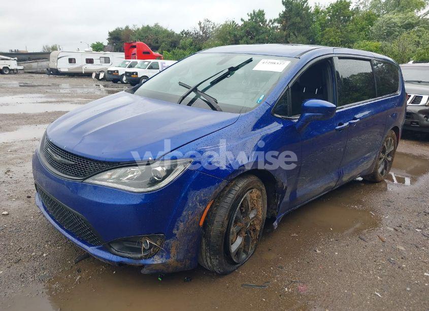 Photo 2 of 2018 Chrysler Pacifica TOURING PLUS (VIN 2C4RC1FG9JR228594)