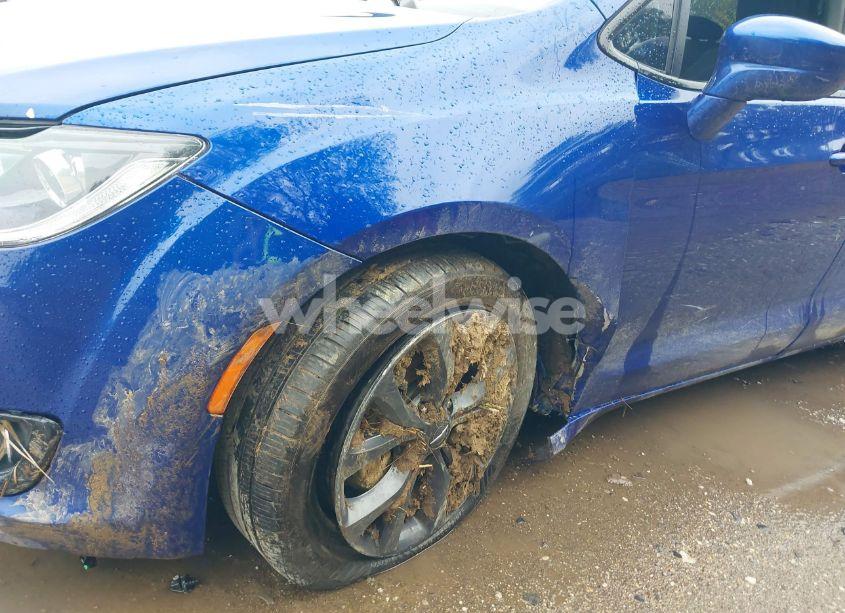 Photo 6 of 2018 Chrysler Pacifica TOURING PLUS (VIN 2C4RC1FG9JR228594)