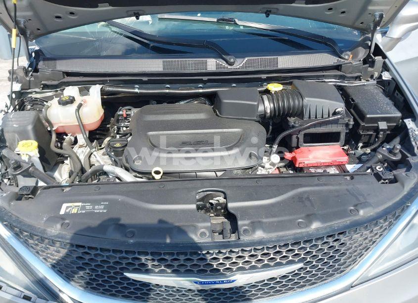 Photo 10 of 2019 Chrysler Pacifica TOURING PLUS (VIN 2C4RC1FG9KR589101)