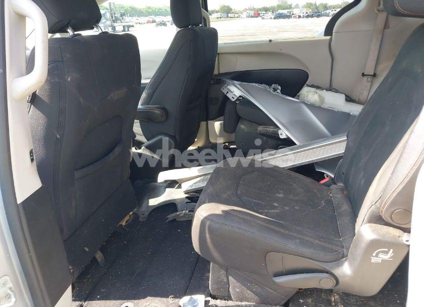 Photo 8 of 2019 Chrysler Pacifica TOURING PLUS (VIN 2C4RC1FG9KR589101)