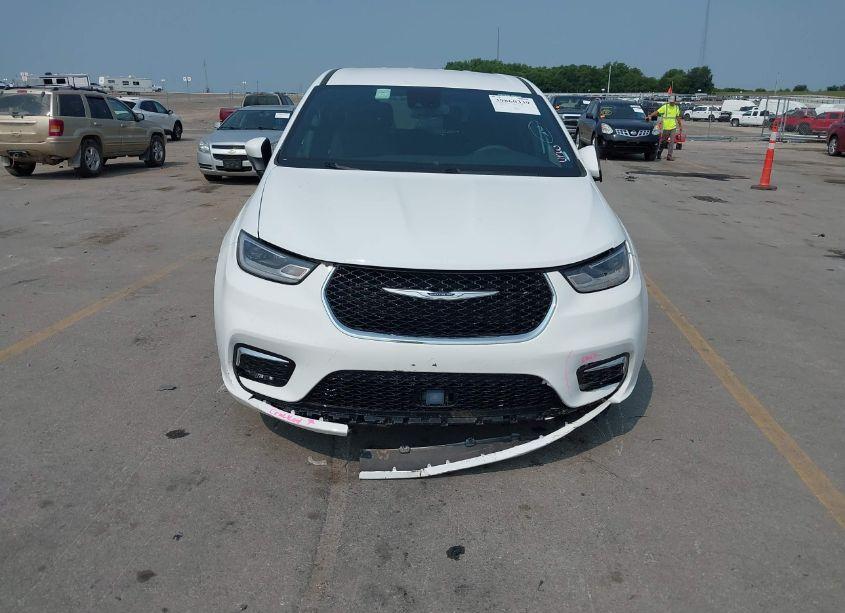 Photo 6 of 2023 Chrysler Pacifica TOURING (VIN 2C4RC1FG9PR555649)