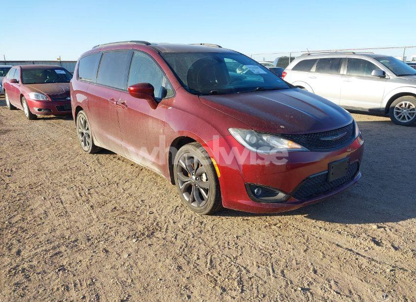 2018 Chrysler Pacifica TOURING PLUS (VIN 2C4RC1FGXJR315940) main photo