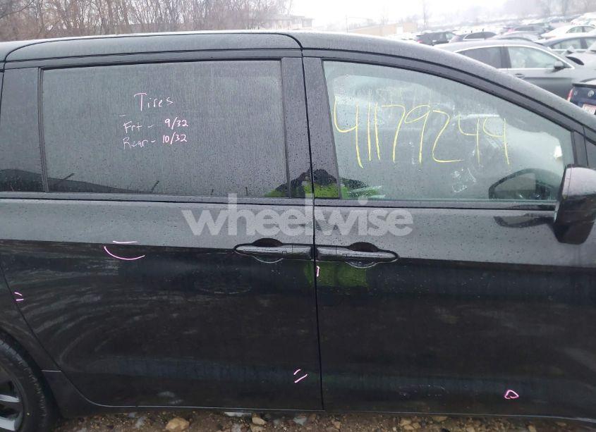 Photo 13 of 2019 Chrysler Pacifica TOURING PLUS (VIN 2C4RC1FGXKR666798)