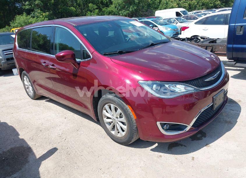 2019 Chrysler Pacifica TOURING PLUS (VIN 2C4RC1FGXKR706264) main photo