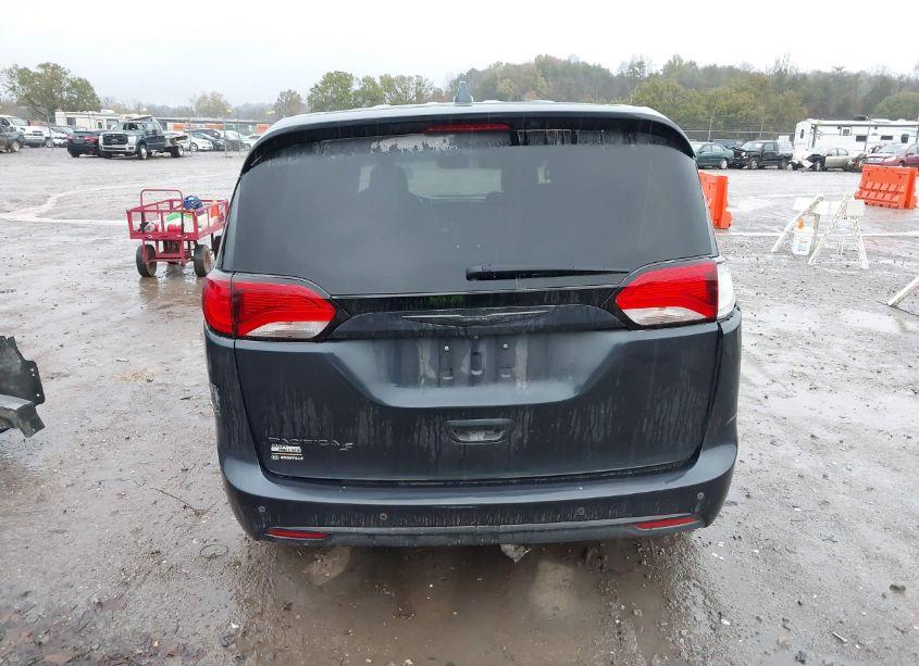 Photo 16 of 2019 Chrysler Pacifica TOURING PLUS (VIN 2C4RC1FGXKR715532)