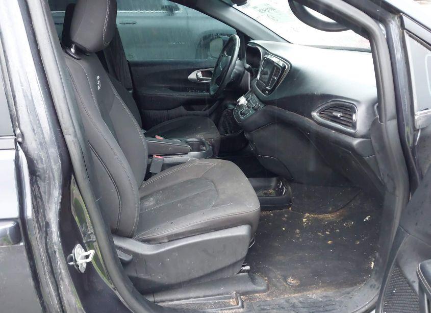 Photo 5 of 2019 Chrysler Pacifica TOURING PLUS (VIN 2C4RC1FGXKR715532)