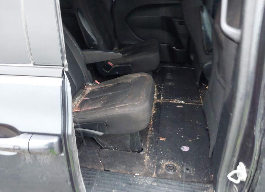 Photo 8 of 2019 Chrysler Pacifica TOURING PLUS (VIN 2C4RC1FGXKR715532)