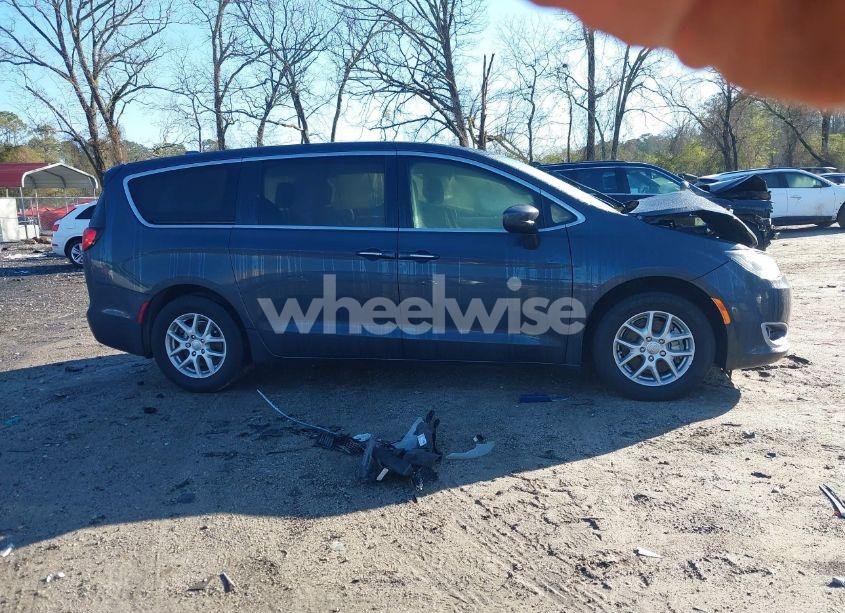 Photo 13 of 2020 Chrysler Pacifica TOURING (VIN 2C4RC1FGXLR128538)