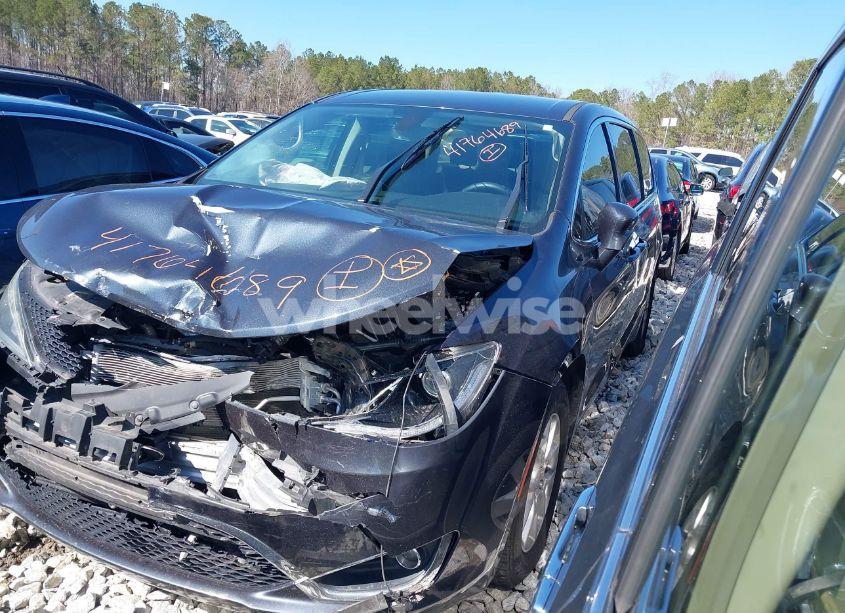 Photo 2 of 2020 Chrysler Pacifica TOURING (VIN 2C4RC1FGXLR128538)