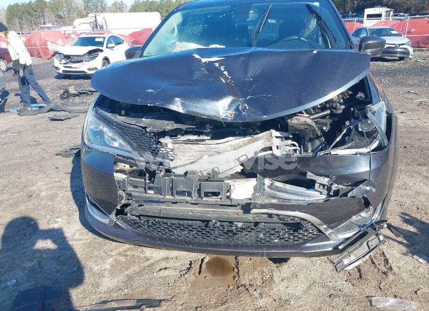 Photo 6 of 2020 Chrysler Pacifica TOURING (VIN 2C4RC1FGXLR128538)