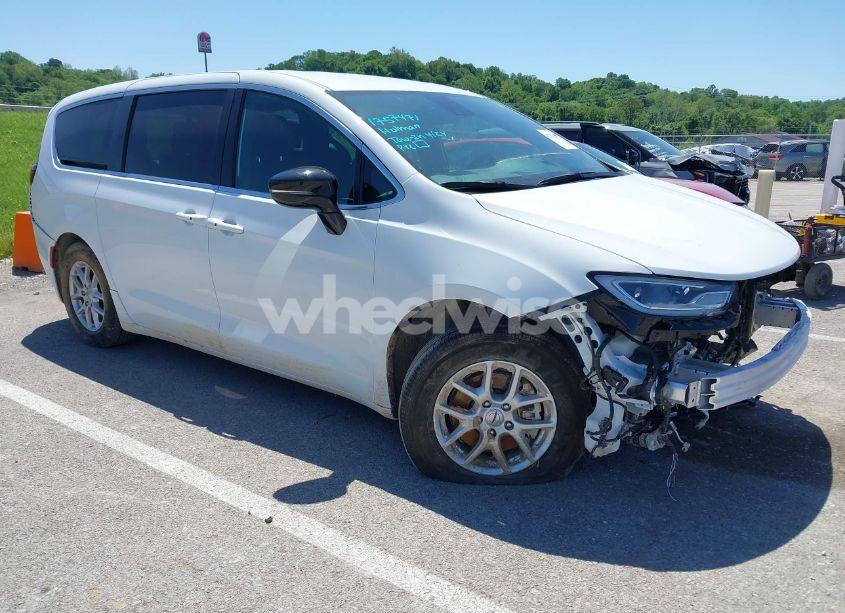 2024 Chrysler Pacifica TOURING (VIN 2C4RC1FGXRR124465) main photo