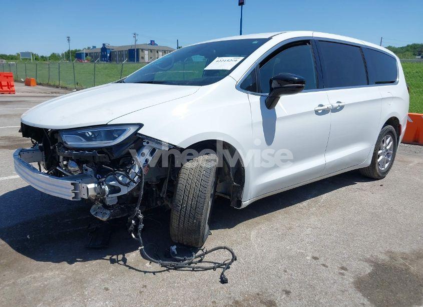 Photo 2 of 2024 Chrysler Pacifica TOURING (VIN 2C4RC1FGXRR124465)