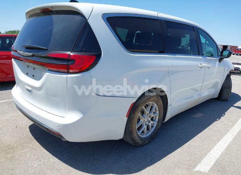 Photo 4 of 2024 Chrysler Pacifica TOURING (VIN 2C4RC1FGXRR124465)