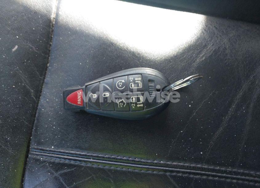 Photo 11 of 2012 Chrysler Town & COUNTRY LIMITED (VIN 2C4RC1GG0CR278897)