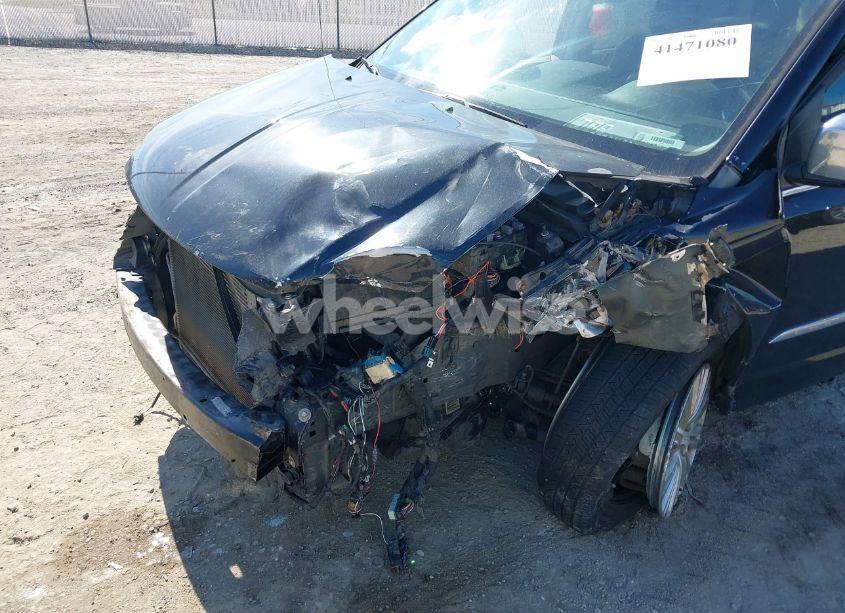 Photo 6 of 2012 Chrysler Town & COUNTRY LIMITED (VIN 2C4RC1GG0CR278897)