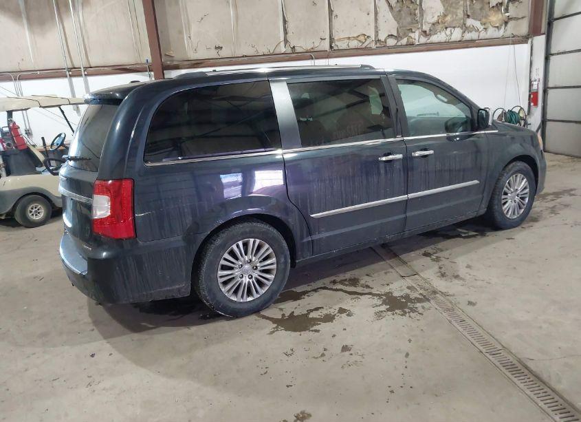 Photo 4 of 2013 Chrysler Town & COUNTRY LIMITED (VIN 2C4RC1GG0DR616168)