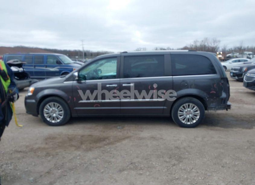 Photo 14 of 2015 Chrysler Town & COUNTRY LIMITED PLATINUM (VIN 2C4RC1GG0FR578945)