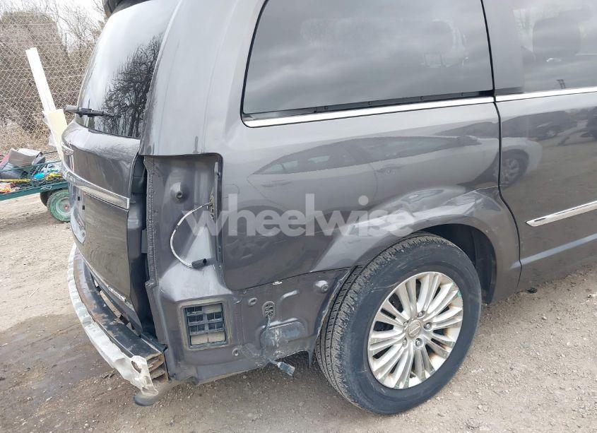 Photo 17 of 2015 Chrysler Town & COUNTRY LIMITED PLATINUM (VIN 2C4RC1GG0FR578945)